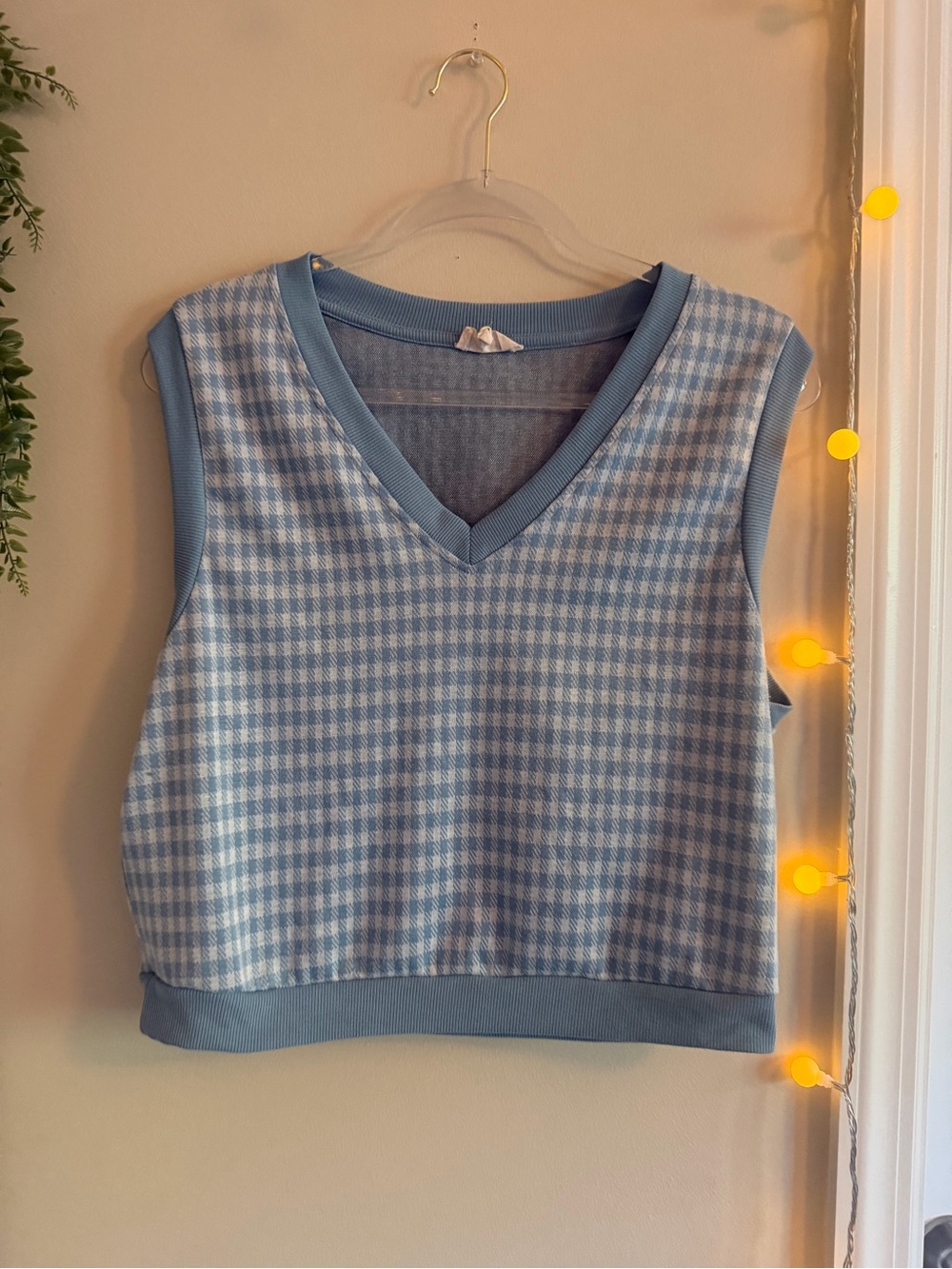 meraki Blue and White Gingham V-Neck Cropped Tank